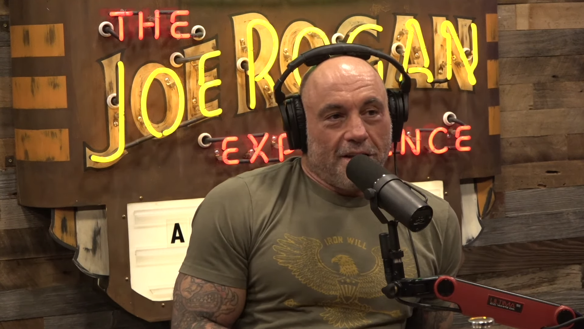 Joe Rogan Hosts Chris Rufo, Demonizes Trans People